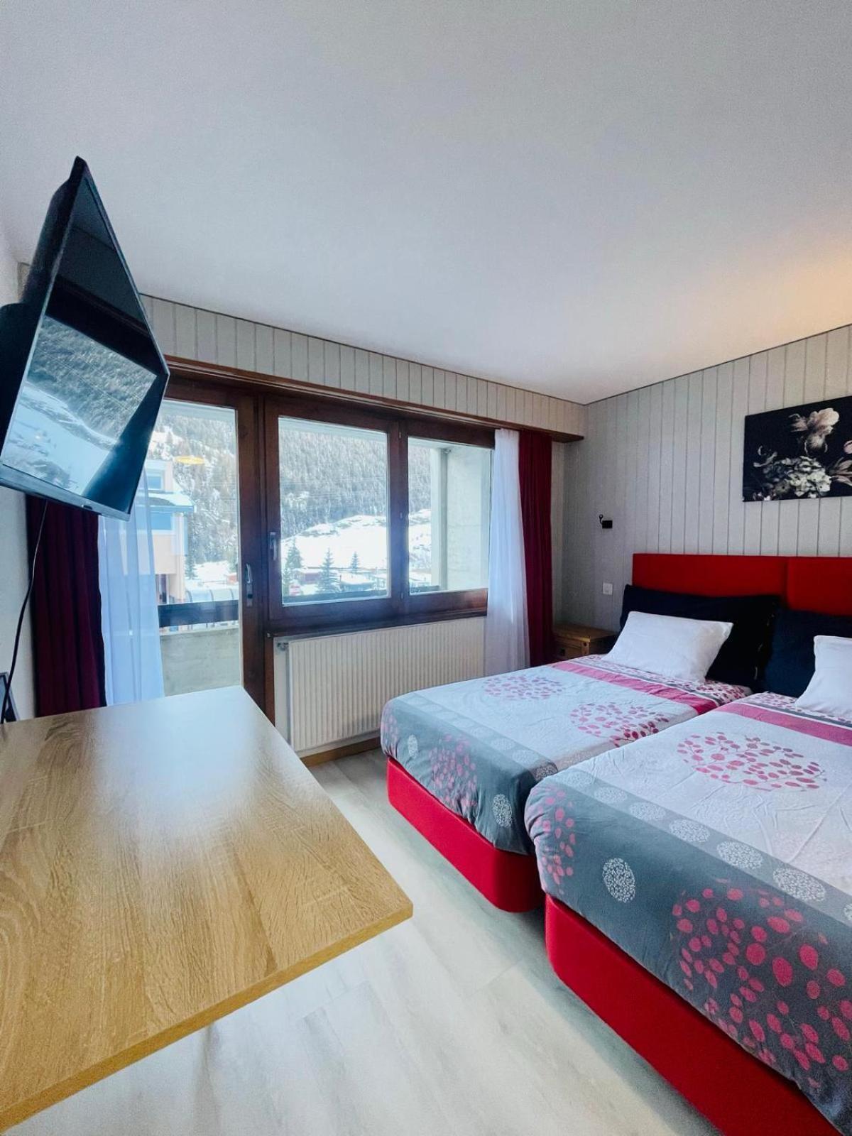 Auberge Des Charmettes Bourg-Saint-Pierre Eksteriør billede