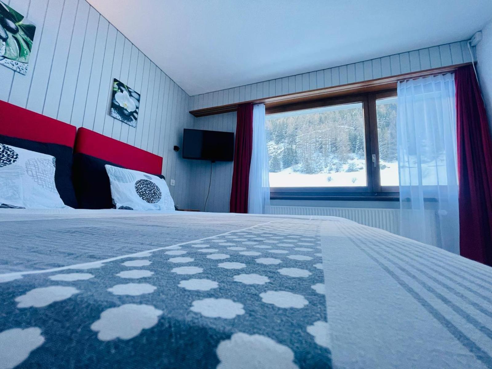 Auberge Des Charmettes Bourg-Saint-Pierre Eksteriør billede