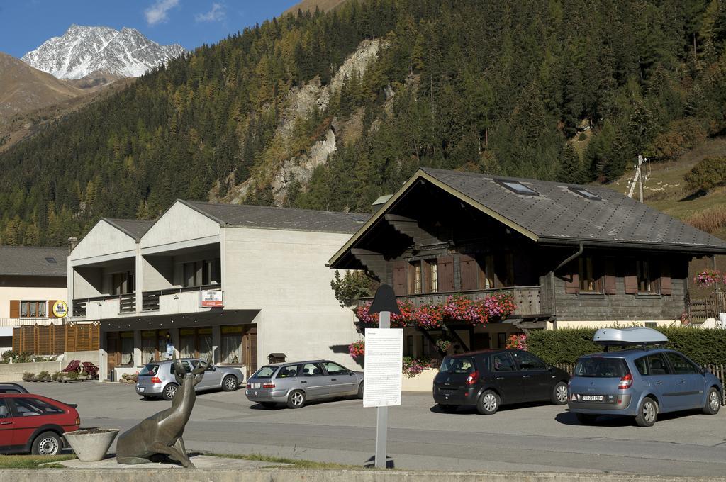 Auberge Des Charmettes Bourg-Saint-Pierre Eksteriør billede